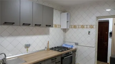 2 camere decomandate centru - Bacau
