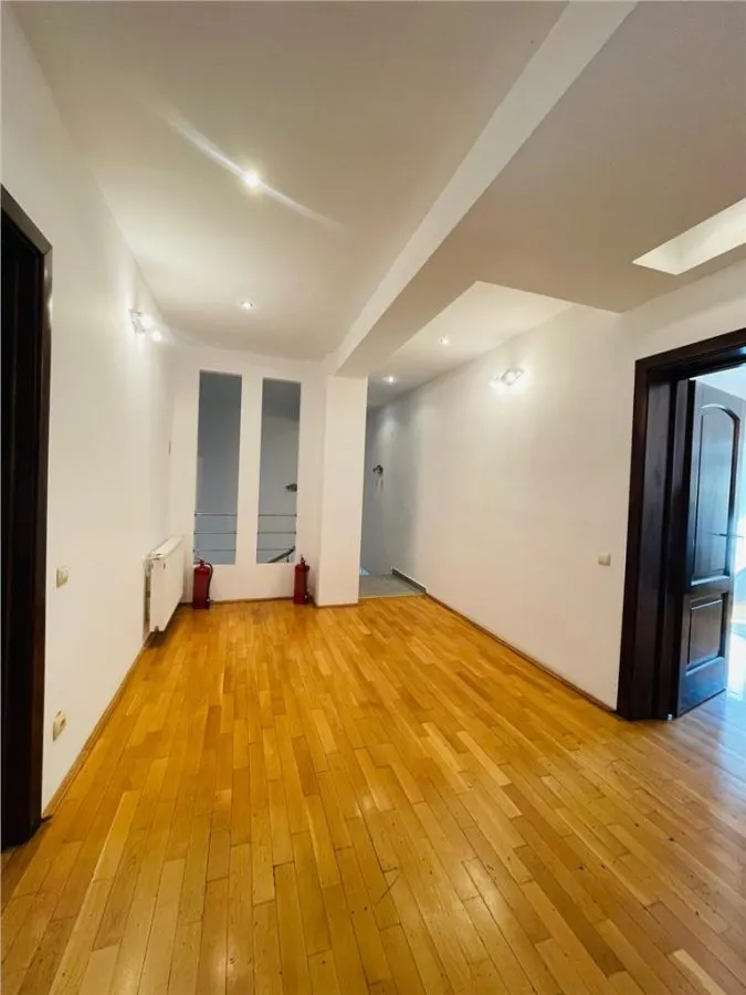 INCHIRIERE SPATIU BIROU LUX 5 CAMERE 291 MP DUPLEX NICOLAE G CARAMFIL HERASTRAU - foto 24