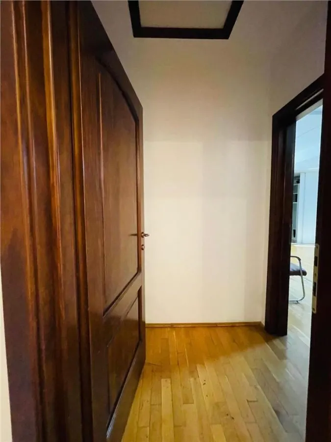 INCHIRIERE SPATIU BIROU LUX 5 CAMERE 291 MP DUPLEX NICOLAE G CARAMFIL HERASTRAU - foto 8