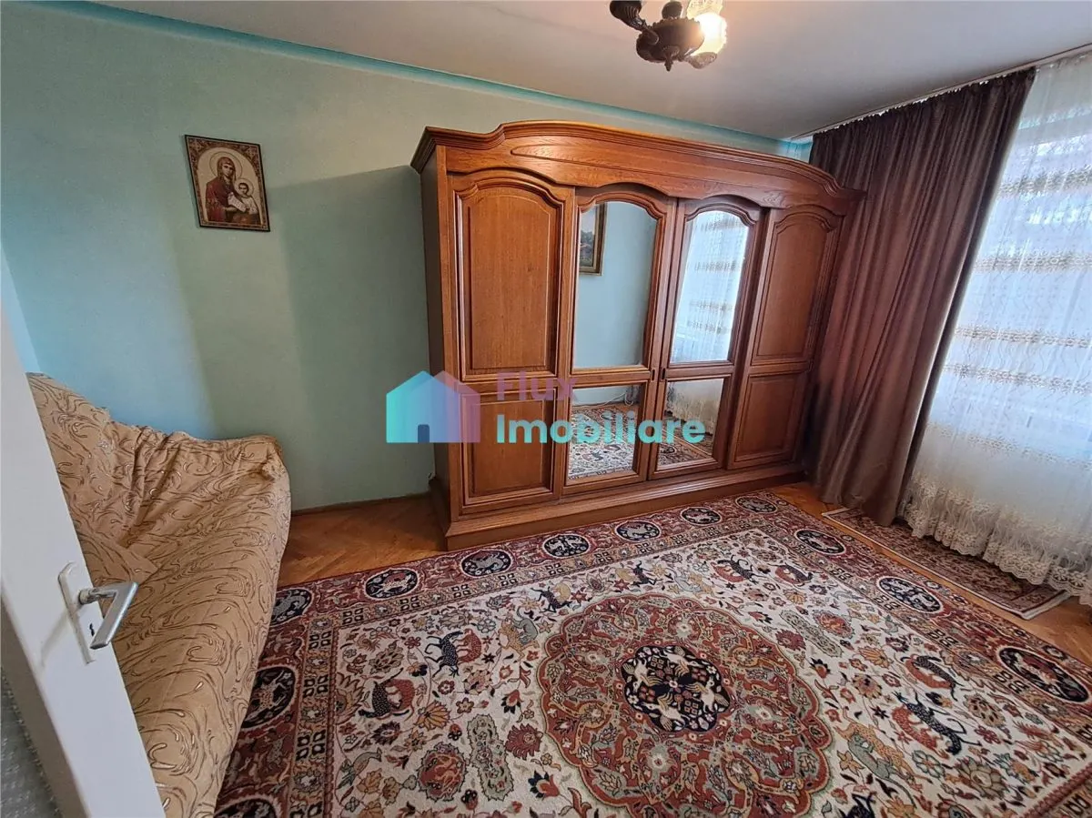 Apartament cu 2 camere zona ultracentrala etaj 2 - foto 4