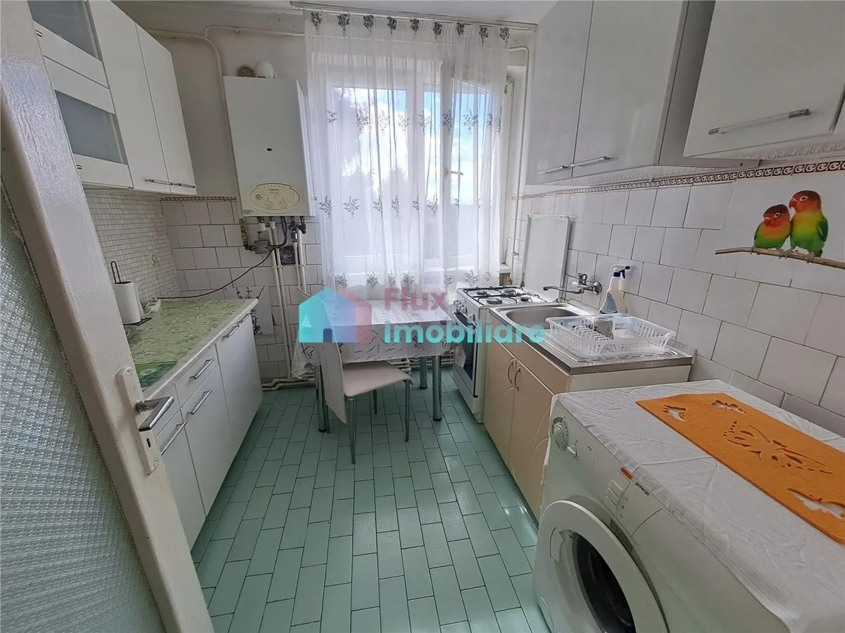 Apartament cu 2 camere zona ultracentrala etaj 2 - foto 7