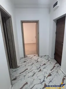 Proprietate pe + 2 camere,regim vila,arie decomandata,renovat,Central,Brasov - foto 2