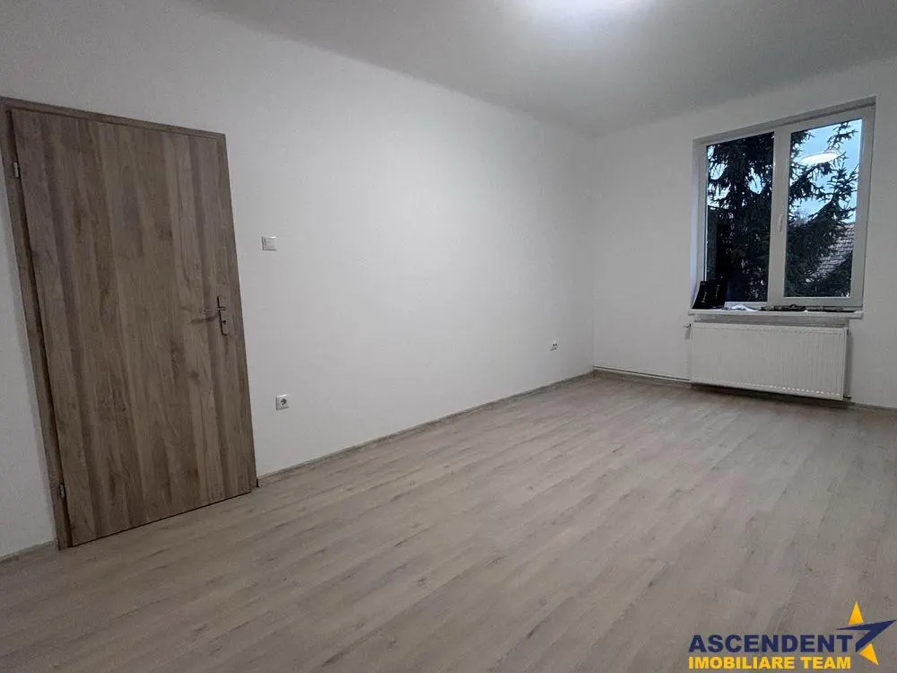 Proprietate pe + 2 camere,regim vila,arie decomandata,renovat,Central,Brasov - foto 3