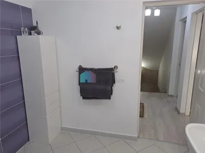 Apartament cu 3 camere de lux in zona centrala - foto 17