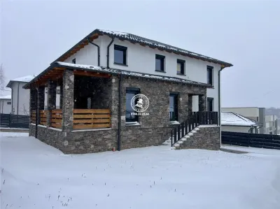 Vila D+P+E premium cu 440mp de teren in Valea Adanca - foto 1