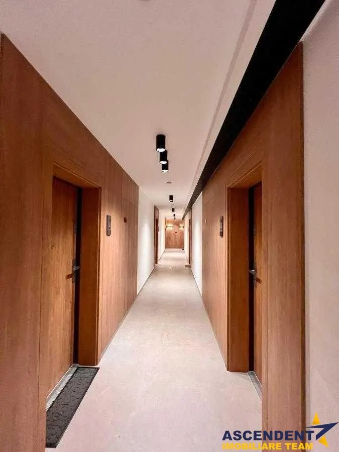 Urban Plaza - foto 3