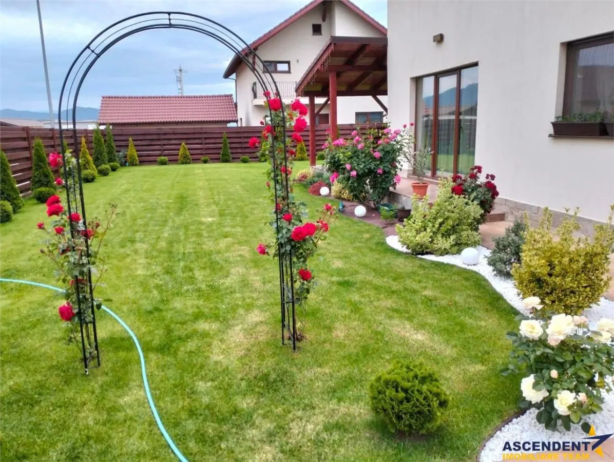 Casa eleganta, mobilata și utilata, 500 mp teren, Izvor, Brasov - foto 2