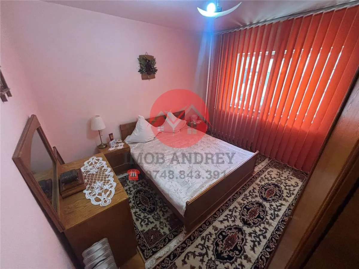 Apartament 3 camere, 89 mp, central, renovat, mobilat, utilat - foto 7