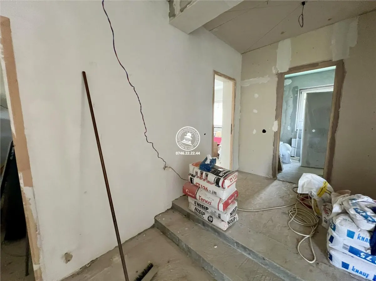 Vila cu 3 camere, 2 bai si 1000mp de teren de vanzare - foto 5