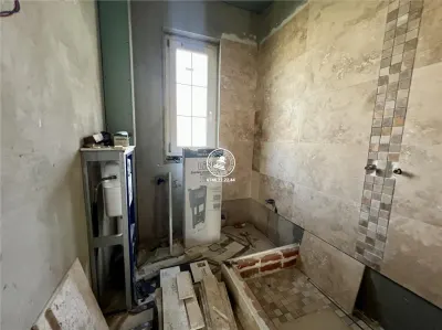Vila cu 3 camere, 2 bai si 1000mp de teren de vanzare - foto 9