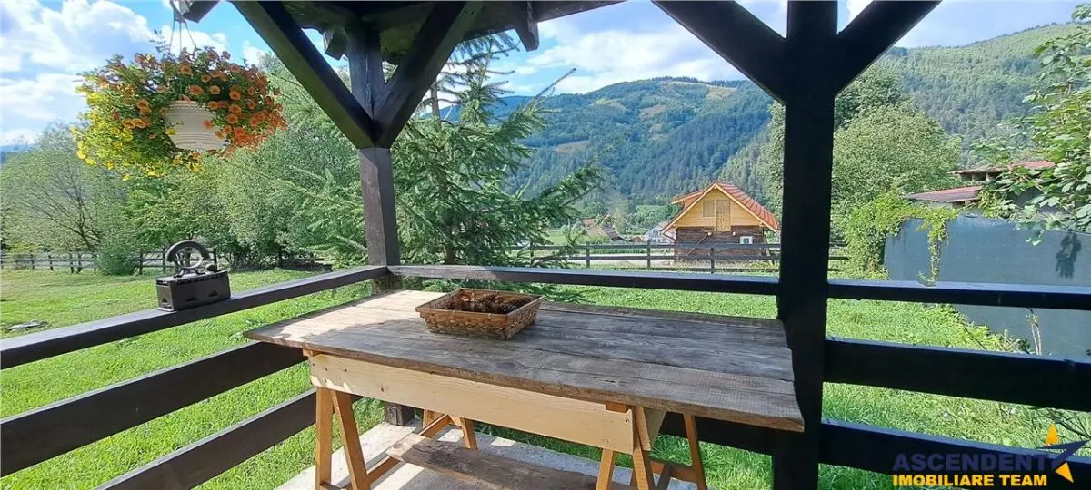 Pensiune idilica cu teren 1.300 mp teren, in pitorescul Bran, Brasov - foto 1