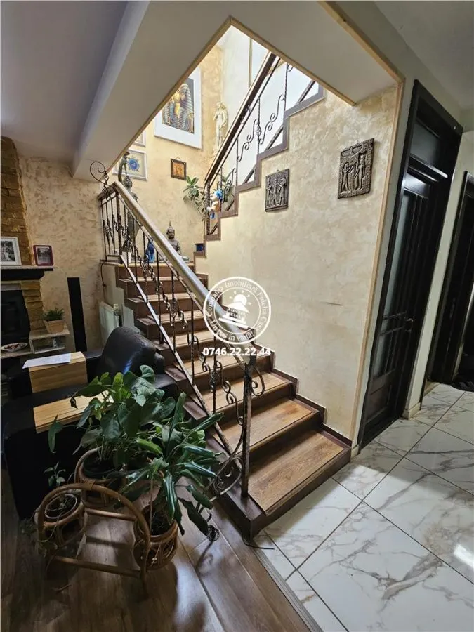 Vila 5 camere, 696 mp teren, Piscina - Aroneanu , Iasi - foto 1