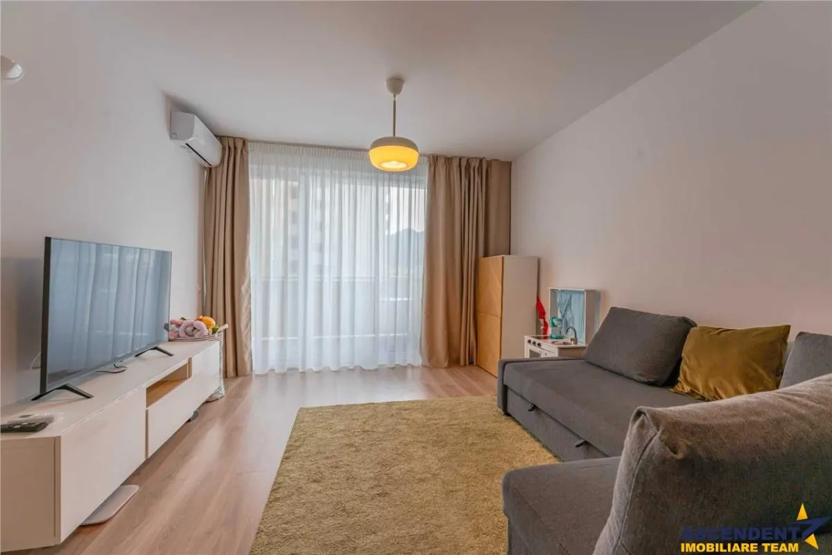 Cu terasa, vedere frumoasa, Urban Plaza, - foto 1