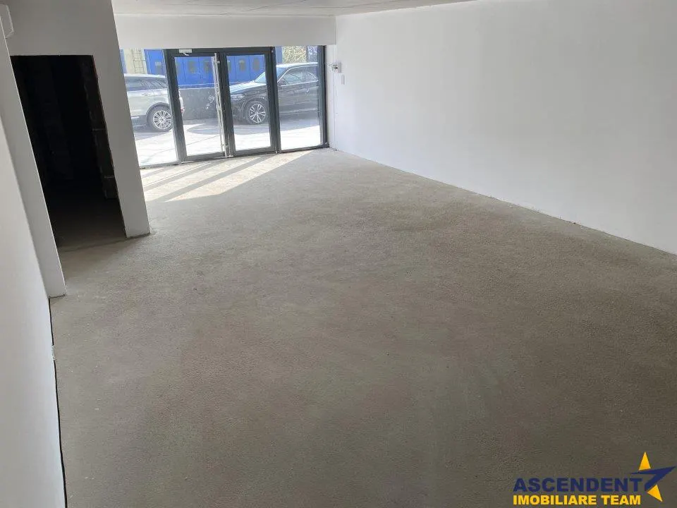 Spatiu Comercial pozitionat excelent, Aria Coresi, Brasov, - foto 1