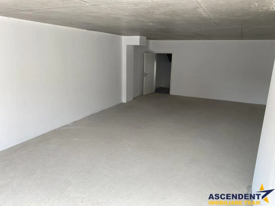 Spatiu Comercial pozitionat excelent, Aria Coresi, Brasov, - foto 4