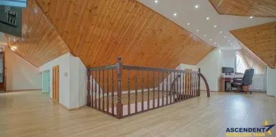 Vila, cu  500mp teren, garaj, curte proprie, Brasov - foto 16
