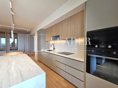 Brand New 3-Bedroom Apartment | Premium Furnished |  2 Parking Spaces - foto 7