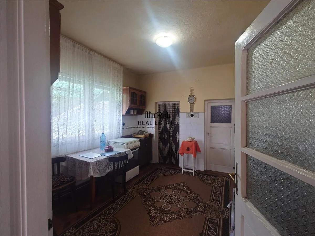 Casa cu teren, aproape de centrul balneo-termal Vata Bai - foto 12