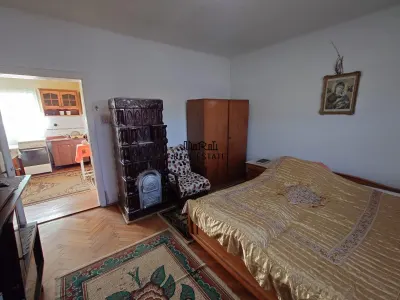Casa cu teren, aproape de centrul balneo-termal Vata Bai - foto 7