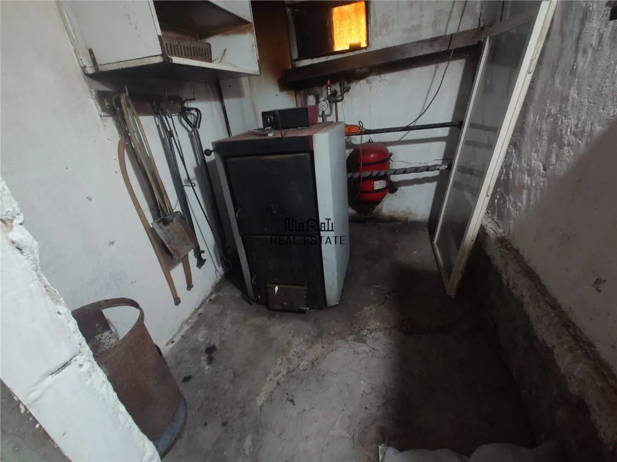 Casa cu teren, aproape de centrul balneo-termal Vata Bai - foto 10