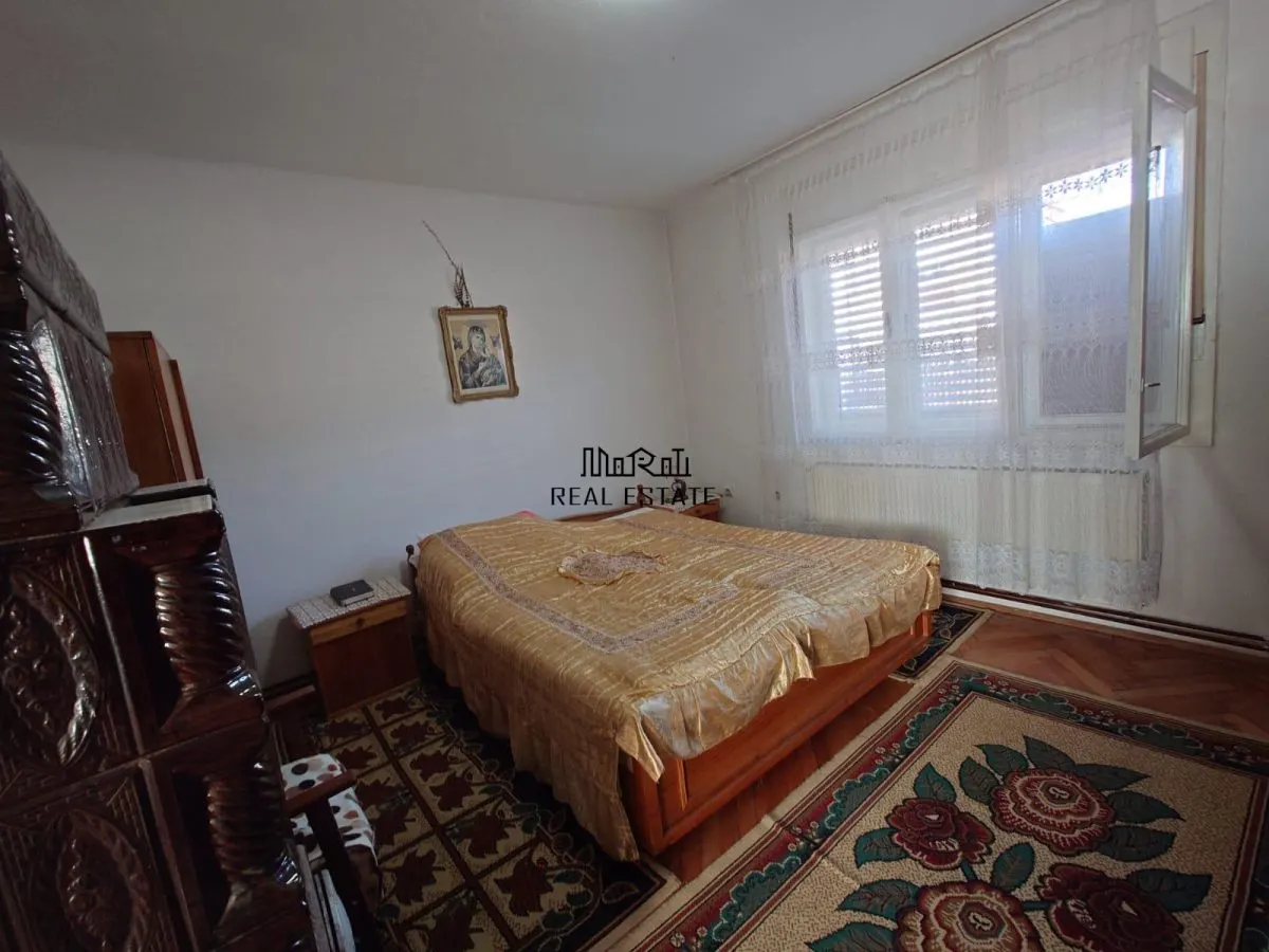 Casa cu teren, aproape de centrul balneo-termal Vata Bai - foto 14