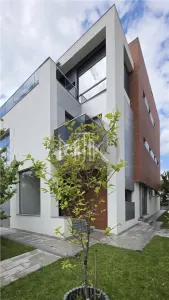 VILA DE LUX 8 camere, acces la lac privat | BANEASA - foto 1