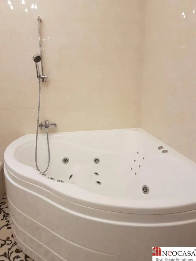 Resedinta exclusivista 370 mp, teren 600 mp, curte amenajata si finisaje premium - foto 7