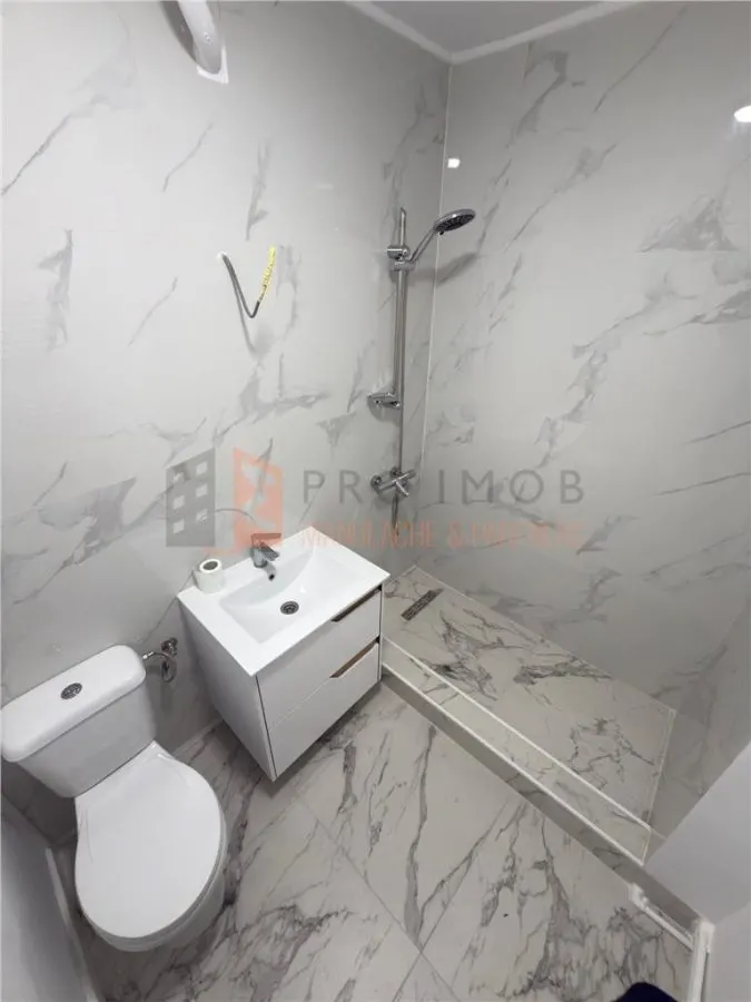Apartament 2 camere cf 1 semidecomandat zona Crang - foto 12