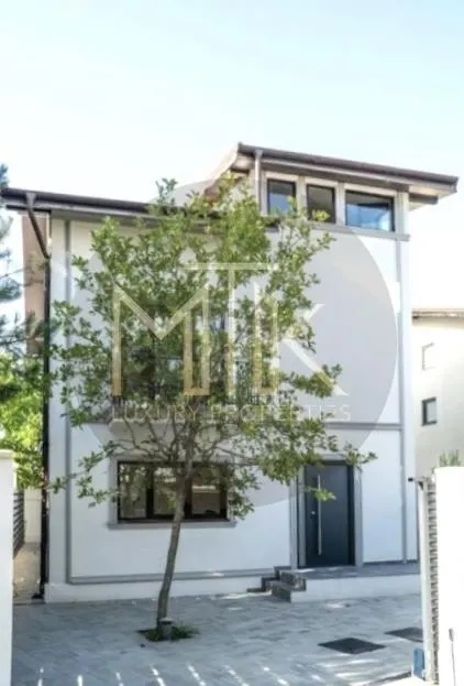Vila 5 camere lux I Pipera I 2 Locuri de parcare - foto 1