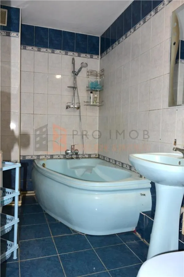 Apartament 3 camere cf 1 decomandat zona 1 Decembrie 1918 - foto 19