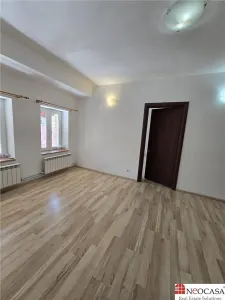 Rar pe piata: 2 camere în vila cu curte privata 104 mp – aproape de metrou 1 Mai - foto 3