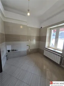 Rar pe piata: 2 camere în vila cu curte privata 104 mp – aproape de metrou 1 Mai - foto 5