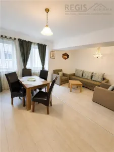 Apartament tip studio cu parcare zona mall Coresi - foto 1