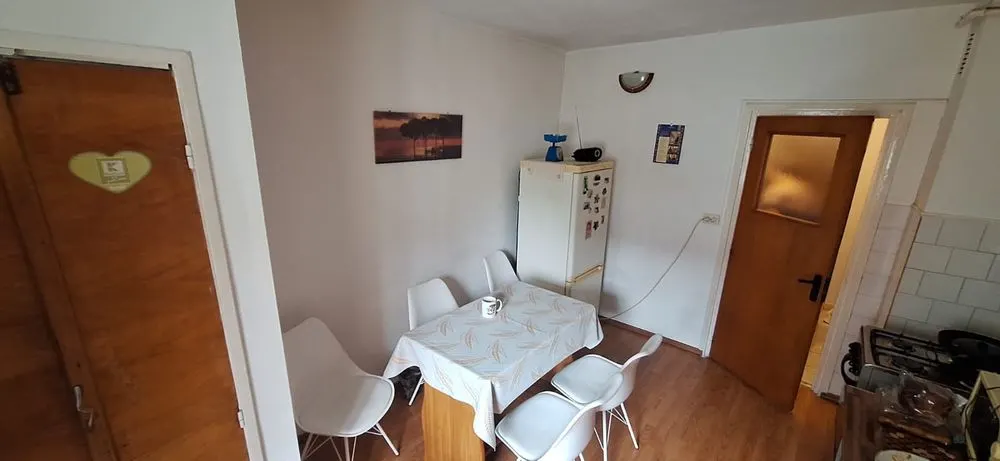 Apartament 2 camere decomandat structura mare, etaj intermediar Racadau - foto 6