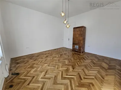 Studio Livada Postei  ULTRACENTRAL Brasov cu parcare, beci si anexa - foto 5