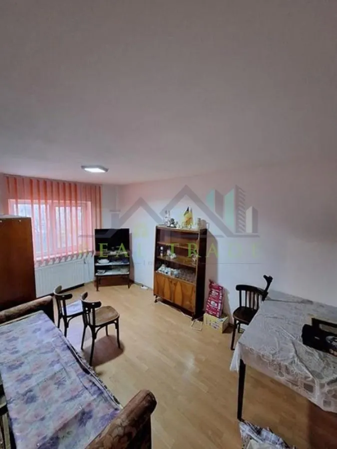 Apartament 3 camere intrare Racadau- Carpatilor - foto 1