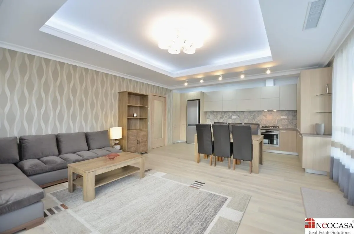 APARTAMENT 4 CAMERE, MOBILAT, CU VEDERE CATRE LACUL TEI - foto 1