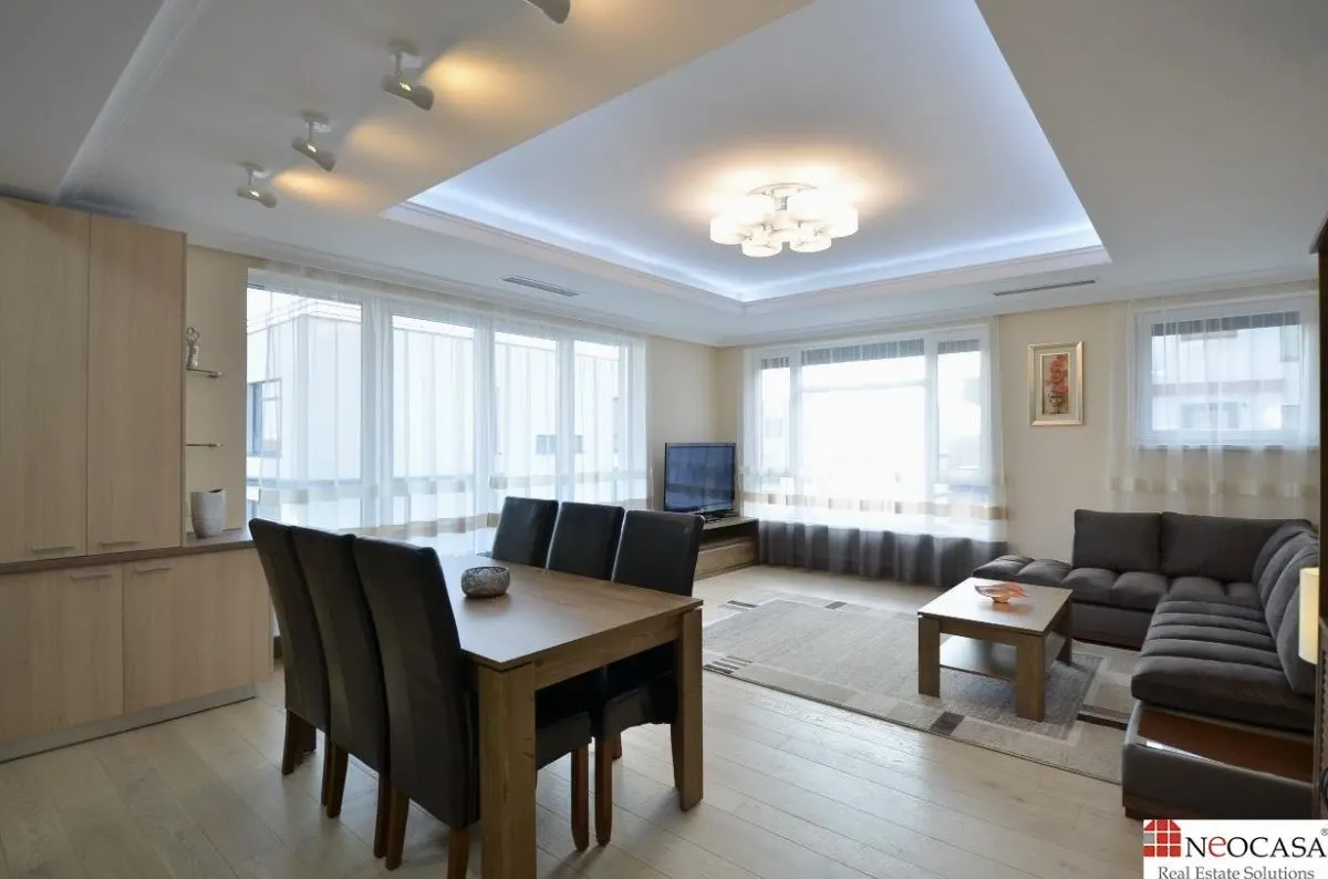 APARTAMENT 4 CAMERE, MOBILAT, CU VEDERE CATRE LACUL TEI - foto 4