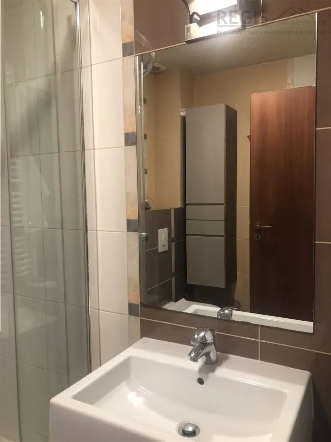 Apartament 3 camere cu doua parcari, strada de vile,  langa Coresi Tractorul - foto 17