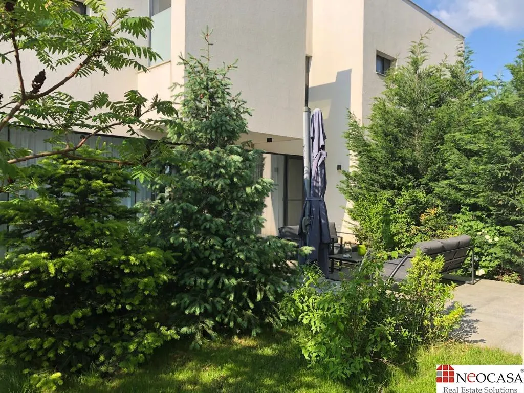PROPRIETATE REMARCABILA - ELEGANTA, SPATIU, ARHITECTURA, NUMEROASE FACILITATI - foto 7