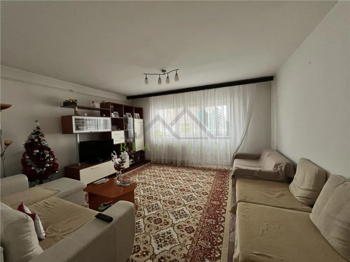 Apartament 3 camere, 2 bai, 2 balcoane, 78 mp, Carpatilor - foto 2