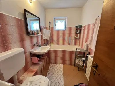 Apartament 3 camere, 2 bai, 2 balcoane, 78 mp, Carpatilor - foto 12