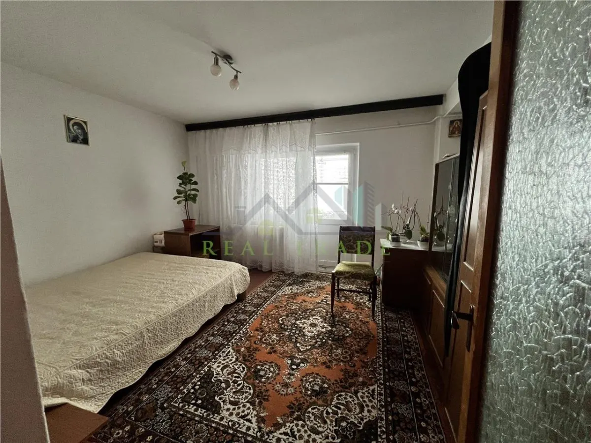 Apartament 3 camere, 2 bai, 2 balcoane, 78 mp, Carpatilor - foto 3