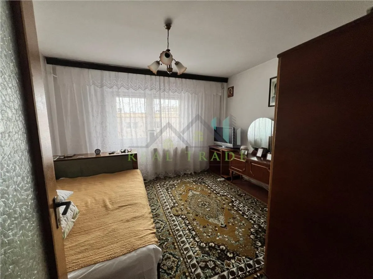 Apartament 3 camere, 2 bai, 2 balcoane, 78 mp, Carpatilor - foto 4