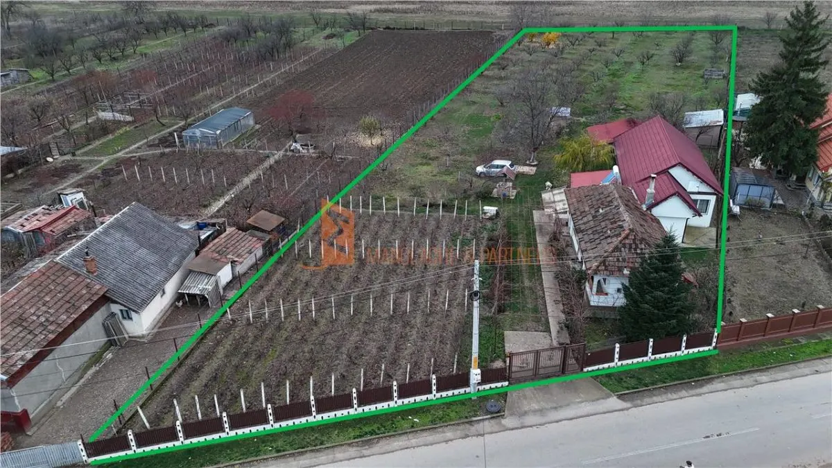 Casa tip parter + beci si teren 4684 mp in Candesti, Vernesti - foto 1