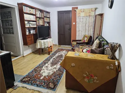 Casa tip parter + beci si teren 4684 mp in Candesti, Vernesti - foto 15