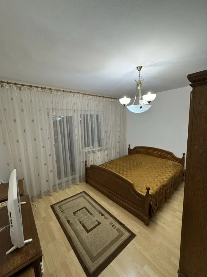 Apartament 3 camere renovat intrare Racadau - foto 1