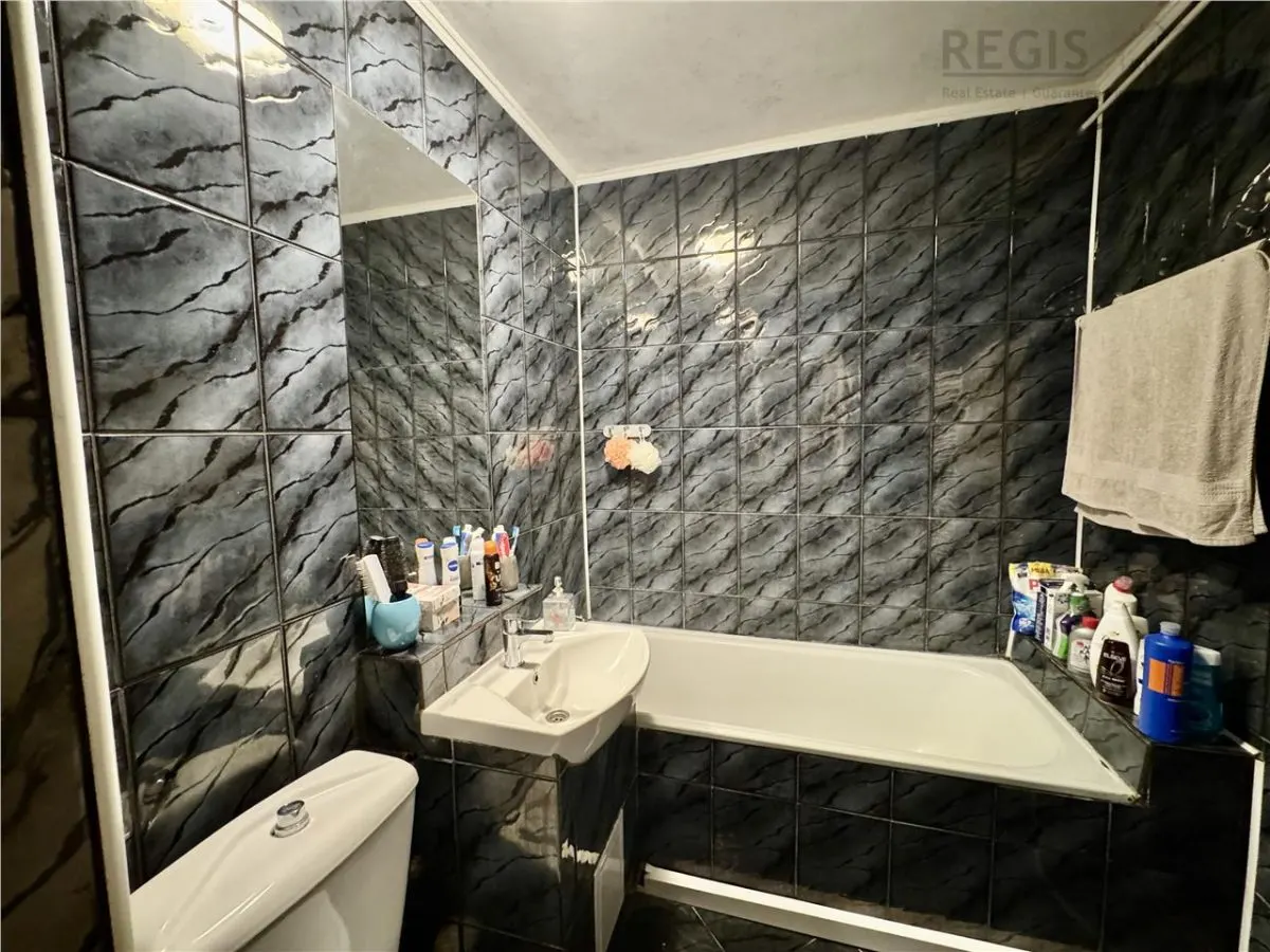 Apartament 3 camere decomandat de vanzare | Zona Judetean - foto 12