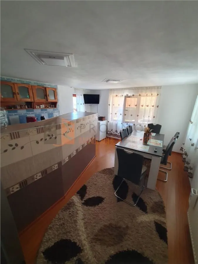 EXCLUSIVITATE! Casa cu teren zona Parscov - foto 8