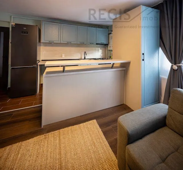 Apartament de 3 camere zona Tractorul - foto 3